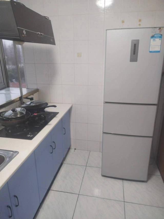 位置好，交通方便，周边菜场，超市